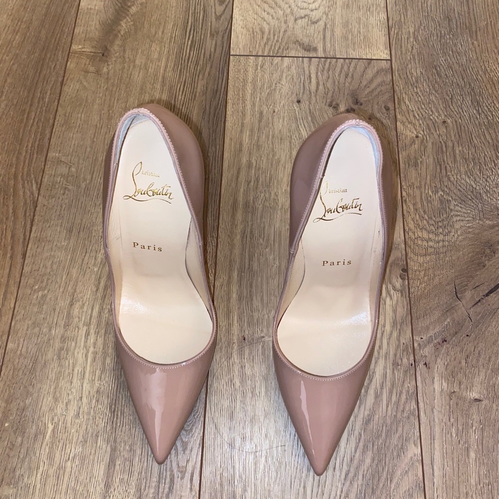 Christian Louboutin Nude Heels with Red Soles - Picture 13 of 16